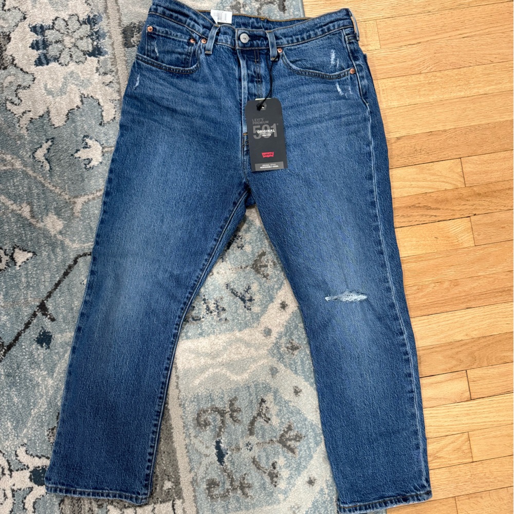 NWT Levi’s Original Cropped straight 501 jeans size 30